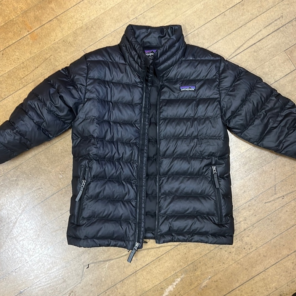 Patagonia Jacket - size 7-& kids - black - used once or twice